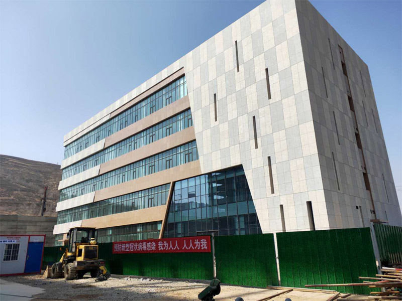 質(zhì)量部對新建成中試車間進(jìn)行現(xiàn)場勘察