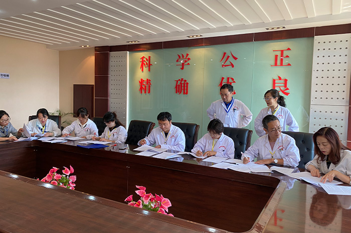 公司榮獲“全省藥品檢驗(yàn)技術(shù)大比武理論考試”二等獎(jiǎng)