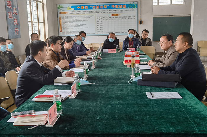 生物園區(qū)黨委書記、管委會主任金峰一行蒞臨公司宣講黨的二十大精神